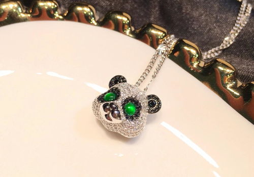 呆萌生動的動物首飾 讓翡翠煥發童趣，引領珠寶設計新風尚